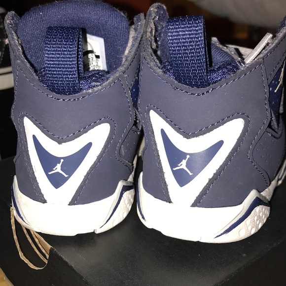 Blue Jordan’s toddler size 6 - Picture 3 of 4